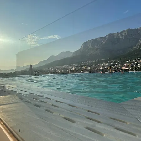 Atlantis Lux With Pool *