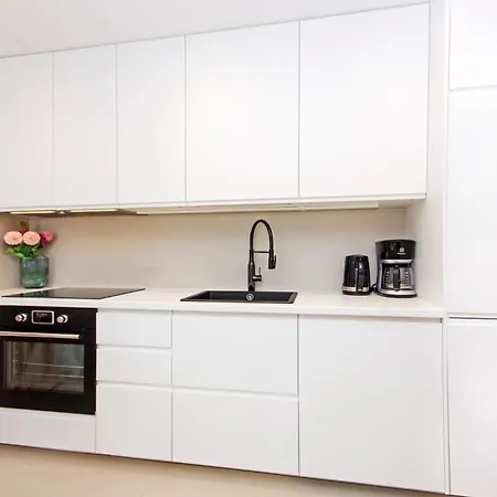 Atlantis Lux With Pool Apartment Makarska