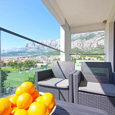 Apartment Atlantis Lux With Pool Makarska