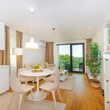 Atlantis Lux With Pool Apartment *