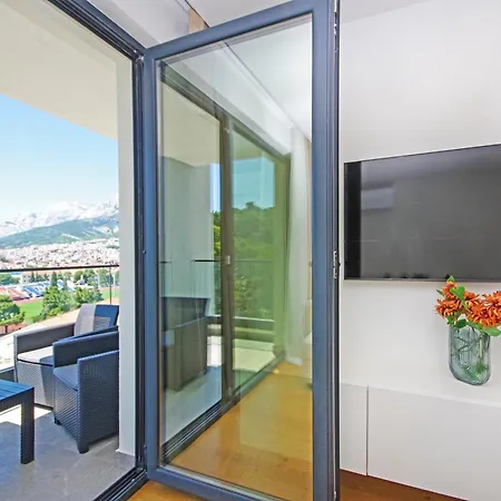 Apartment Atlantis Lux With Pool Makarska