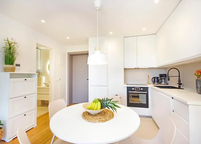 Apartman Atlantis Lux With Pool Makarska