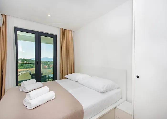 Atlantis Lux With Pool Apartman Makarska