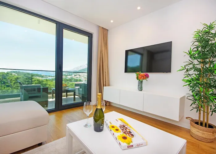 Atlantis Lux With Pool * Makarska