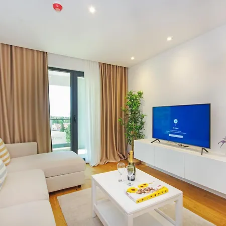 Atlantis Lux With Pool * Makarska