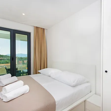 Atlantis Lux With Pool 아파트 마카르스카