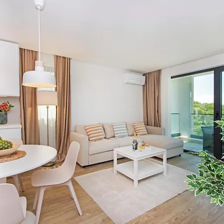 Atlantis Lux With Pool マカルスカ