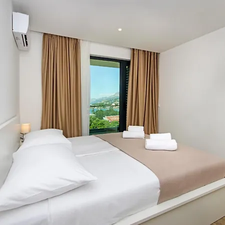 Atlantis Lux With Pool Apartamento *