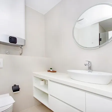 Atlantis Lux With Pool Makarská