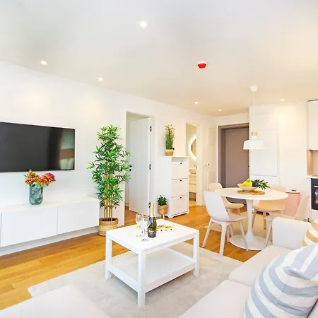 Atlantis Lux With Pool * Makarská