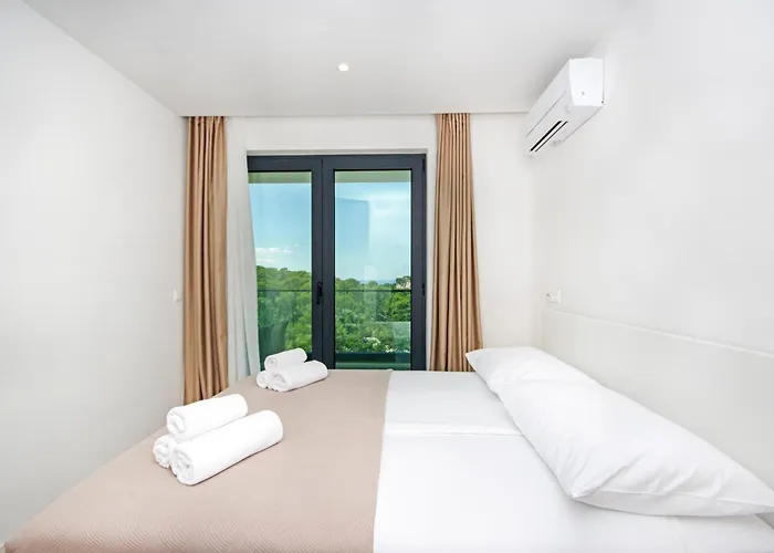 Atlantis Lux With Pool Apartment *