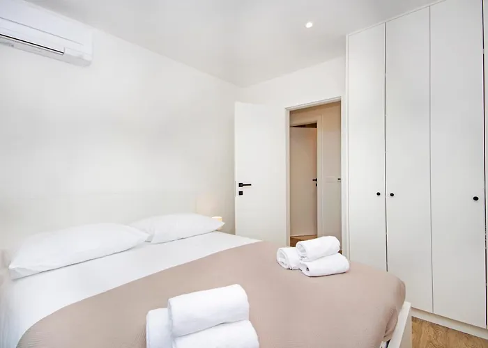 Atlantis Lux With Pool * Makarska