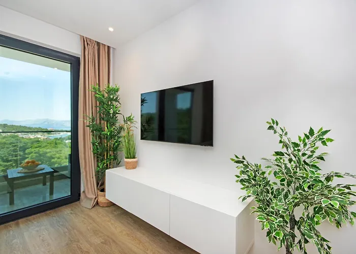 Atlantis Lux With Pool *