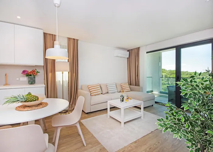 Atlantis Lux With Pool Makarska