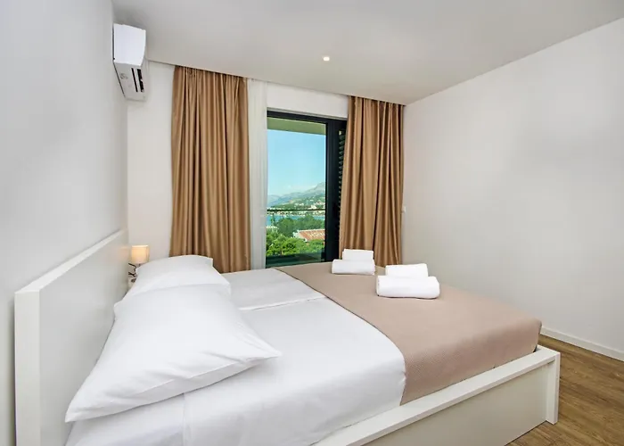 Atlantis Lux With Pool Apartment *