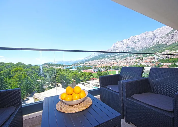 Apartment Atlantis Lux With Pool Makarska