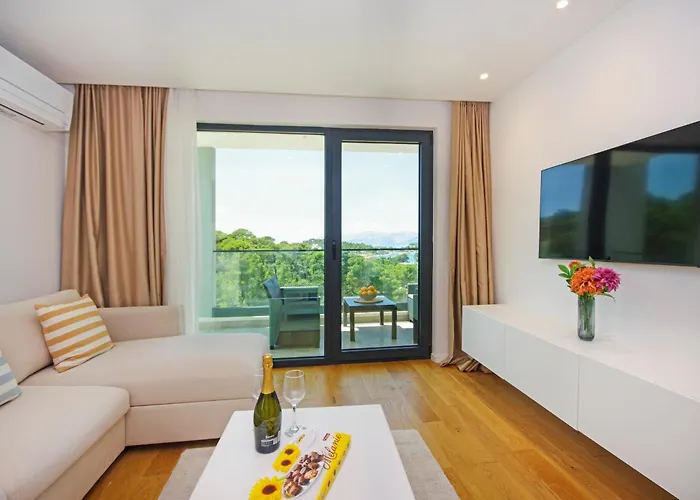 Atlantis Lux With Pool Apartment *