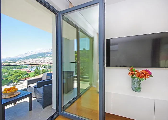 Apartment Atlantis Lux With Pool Makarska