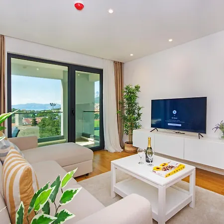 Atlantis Lux With Pool Lejlighed Makarska