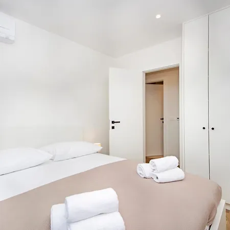 Atlantis Lux With Pool * Makarska