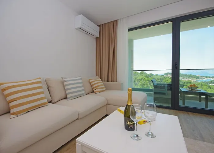 Atlantis Lux With Pool Makarska